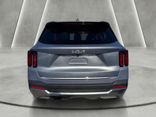 Everlasting Silver 2025 Kia Sorento S
