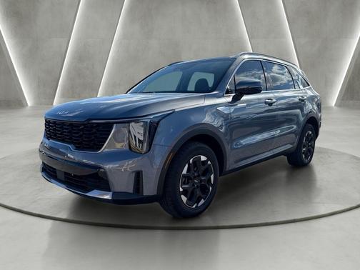 Everlasting Silver 2025 Kia Sorento S