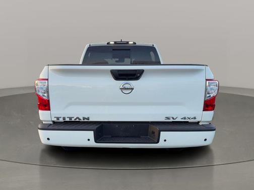 2022 Nissan Titan SV