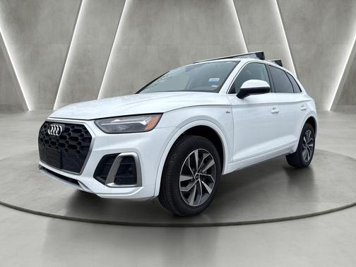 Arkona White 2024 Audi Q5 45 S line quattro Premium