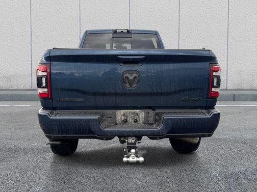 Patriot Blue Pearlcoat 2022 RAM 2500 Laramie