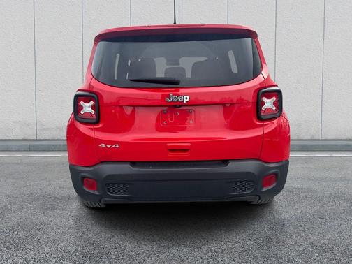 Colorado Red Clearcoat 2023 Jeep Renegade Latitude
