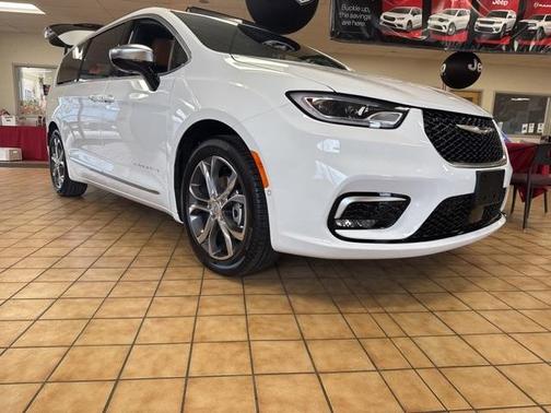 2026 Chrysler Pacifica Pinnacle