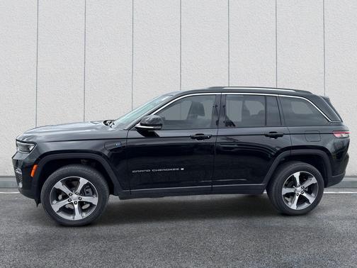 Diamond Black 2023 Jeep Grand Cherokee 4xe Base