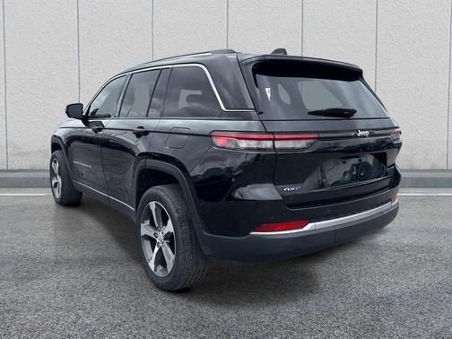 Diamond Black 2023 Jeep Grand Cherokee 4xe Base