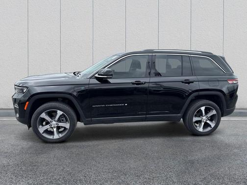 Diamond Black 2023 Jeep Grand Cherokee 4xe Base