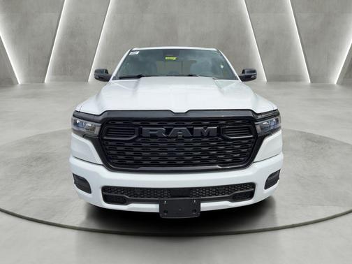 Bright White Clearcoat 2026 RAM 1500 Big Horn/Lone Star