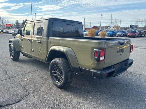 2026 Jeep Gladiator Sport