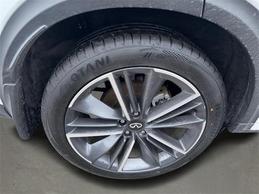 2023 INFINITI QX50 SPORT