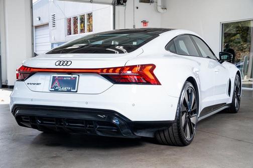 2024 Audi e-tron GT Prestige quattro