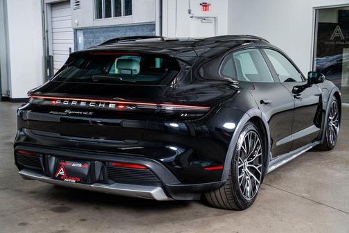 2024 Porsche Taycan 4S