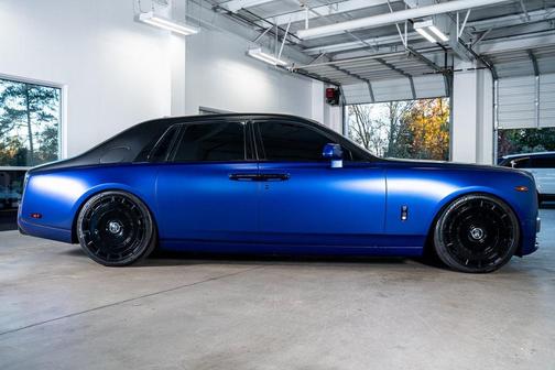 2019 Rolls-Royce Phantom Base