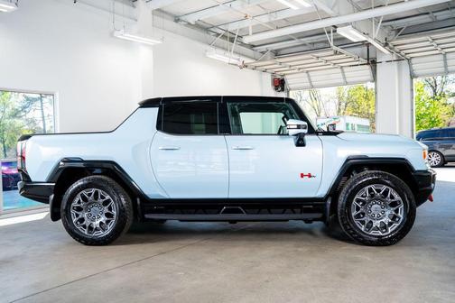 Tide Metallic (Ice Blue) 2024 GMC HUMMER EV Pickup 3X