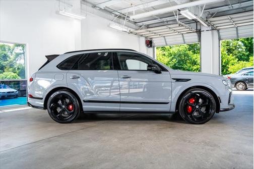 2022 Bentley Bentayga V8