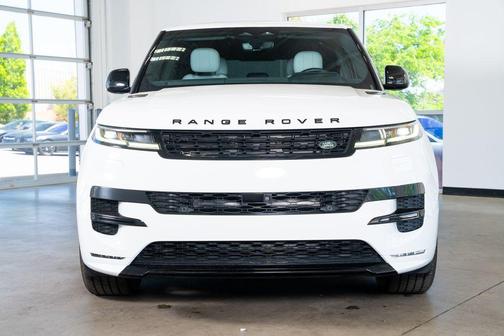 White 2025 Land Rover Range Rover Sport SE