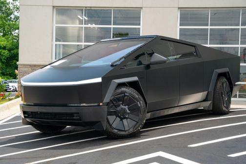 Stainless Steel 2024 Tesla Cybertruck Cyberbeast