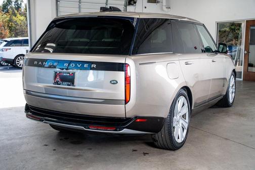 2023 Land Rover Range Rover P530 SE