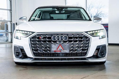 2023 Audi S8 4.0T
