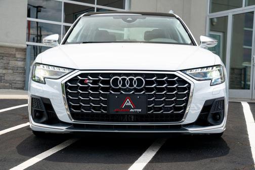 Glacier White Metallic 2023 Audi S8 4.0T