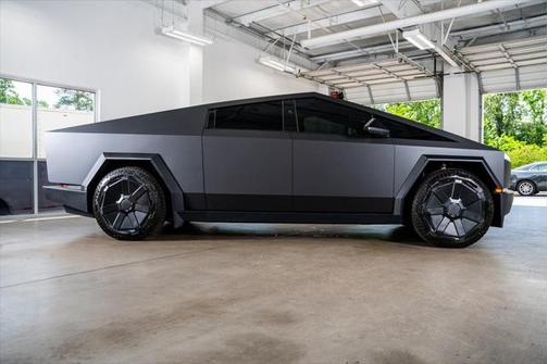 2024 Tesla Cybertruck Cyberbeast