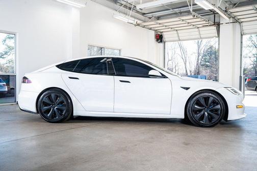 2022 Tesla Model S Base