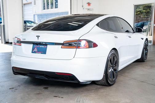 2022 Tesla Model S Base