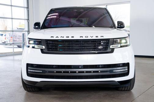 White 2023 Land Rover Range Rover P530 SE