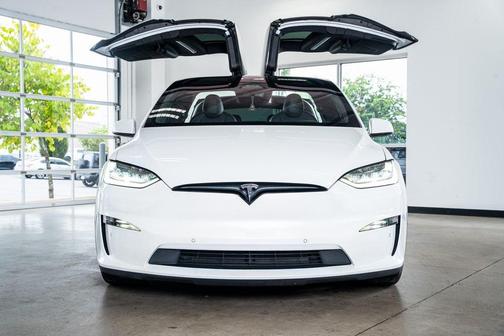 2022 Tesla Model X Plaid Tri Motor All-Wheel Drive