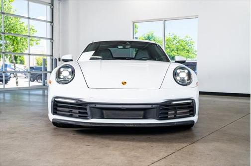 2020 Porsche 911 Carrera