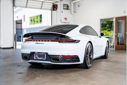 2020 Porsche 911 Carrera