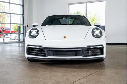 2020 Porsche 911 Carrera