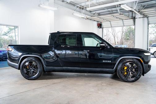 2023 Rivian R1T Adventure Quad Motor Large Pack