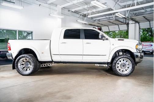 2020 RAM 3500 Limited Crew Cab 4x4 8' Box