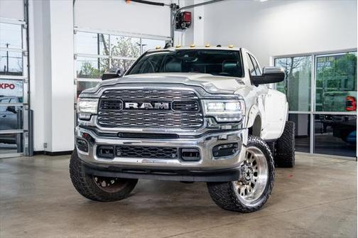 2020 RAM 3500 Limited Crew Cab 4x4 8' Box