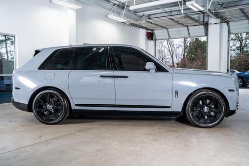 2019 Rolls-Royce Cullinan Base