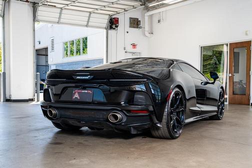 2020 McLaren GT Base