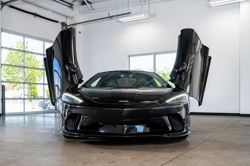 2020 McLaren GT Base