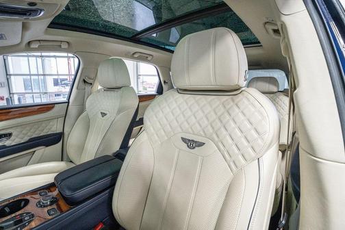2021 Bentley Bentayga V8