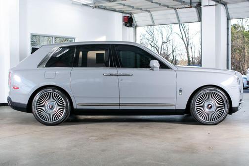 2022 Rolls-Royce Cullinan Base