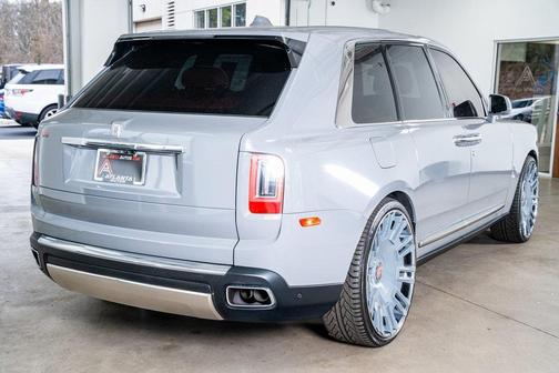 2022 Rolls-Royce Cullinan Base