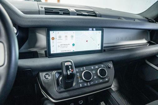 2020 Land Rover Defender 110 SE