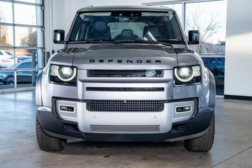 2020 Land Rover Defender 110 SE