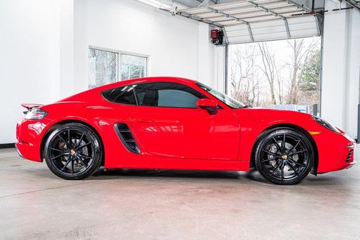 2018 Porsche 718 Cayman Base