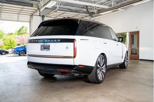 2023 Land Rover Range Rover SV