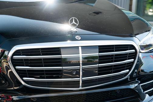 Black 2022 Mercedes-Benz S-Class 4MATIC
