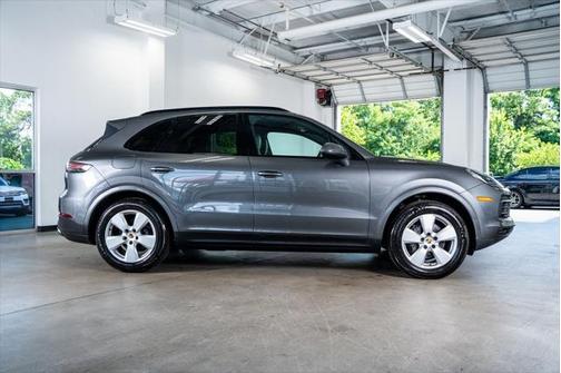 2020 Porsche Cayenne Base