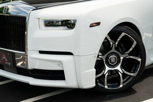 Arctic White 2022 Rolls-Royce Phantom