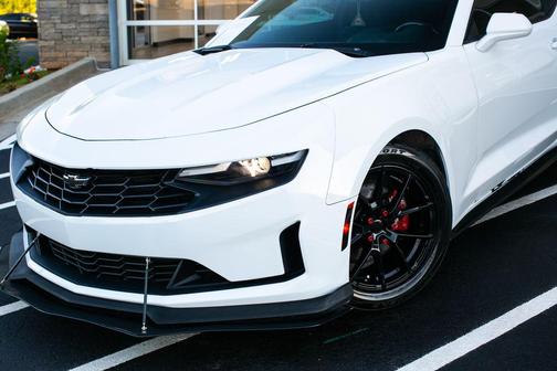 Summit White 2022 Chevrolet Camaro 1LS