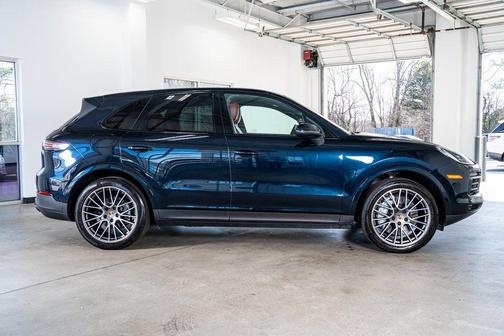 2022 Porsche Cayenne Platinum Edition