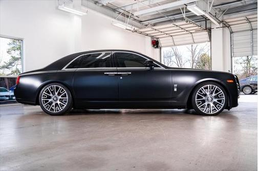 2016 Rolls-Royce Ghost Base